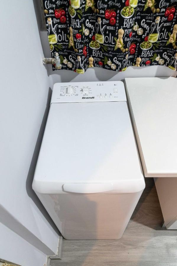 Lux Apartment Preveza Bagian luar foto