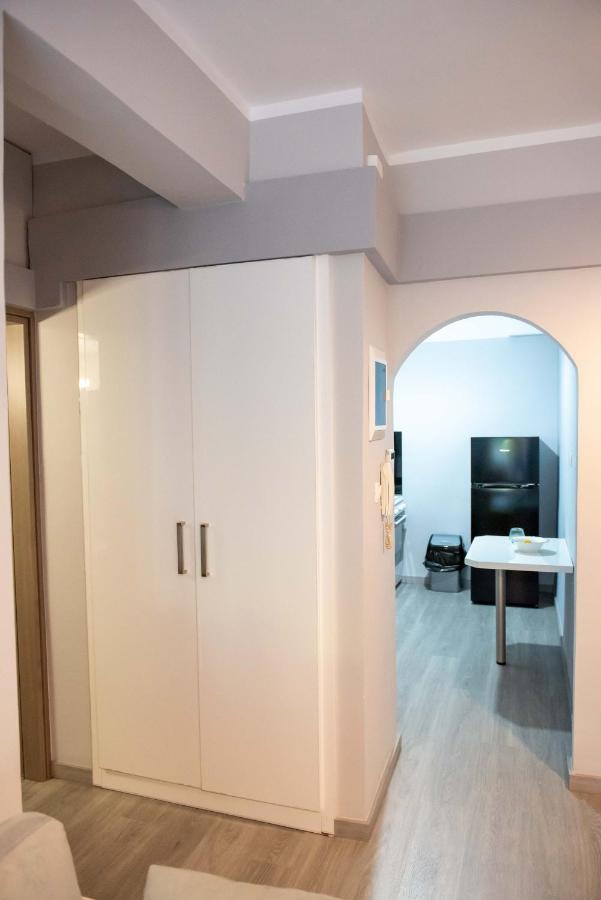 Lux Apartment Preveza Bagian luar foto