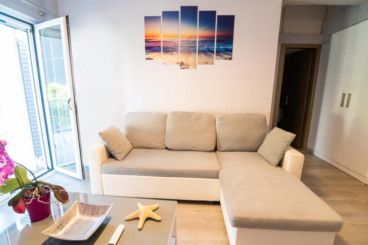 Lux Apartment Preveza Bagian luar foto